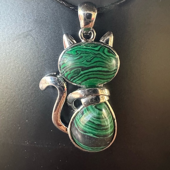 Charms - Picture 2 of 11